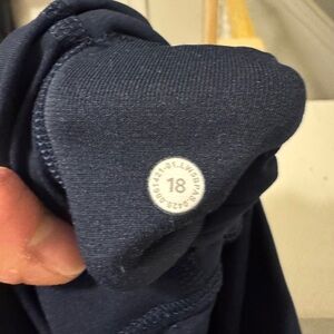 Lululemon Women’s Wunder Under High Rise. 25 inch. Size 18. Navy